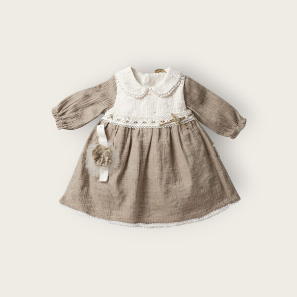 Кремово-бел фустан