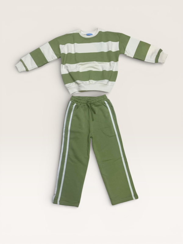 Машки зелен комплет во риги